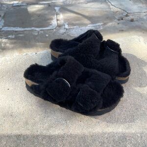Birkenstock Papillio black shearling teddy Arizona big buckle women 38 size 7